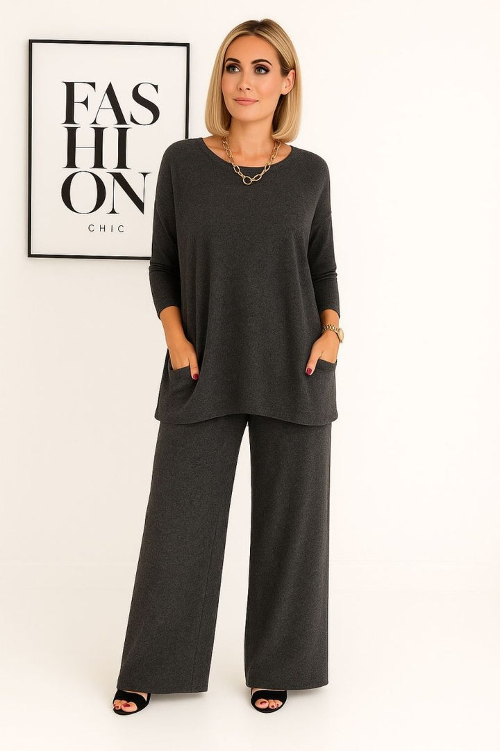 Barbara's Knit Top & Pants Set - Mijn winkel