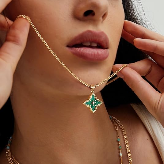 Emerald Clover Pendant Necklace | Gold - Mijn winkel