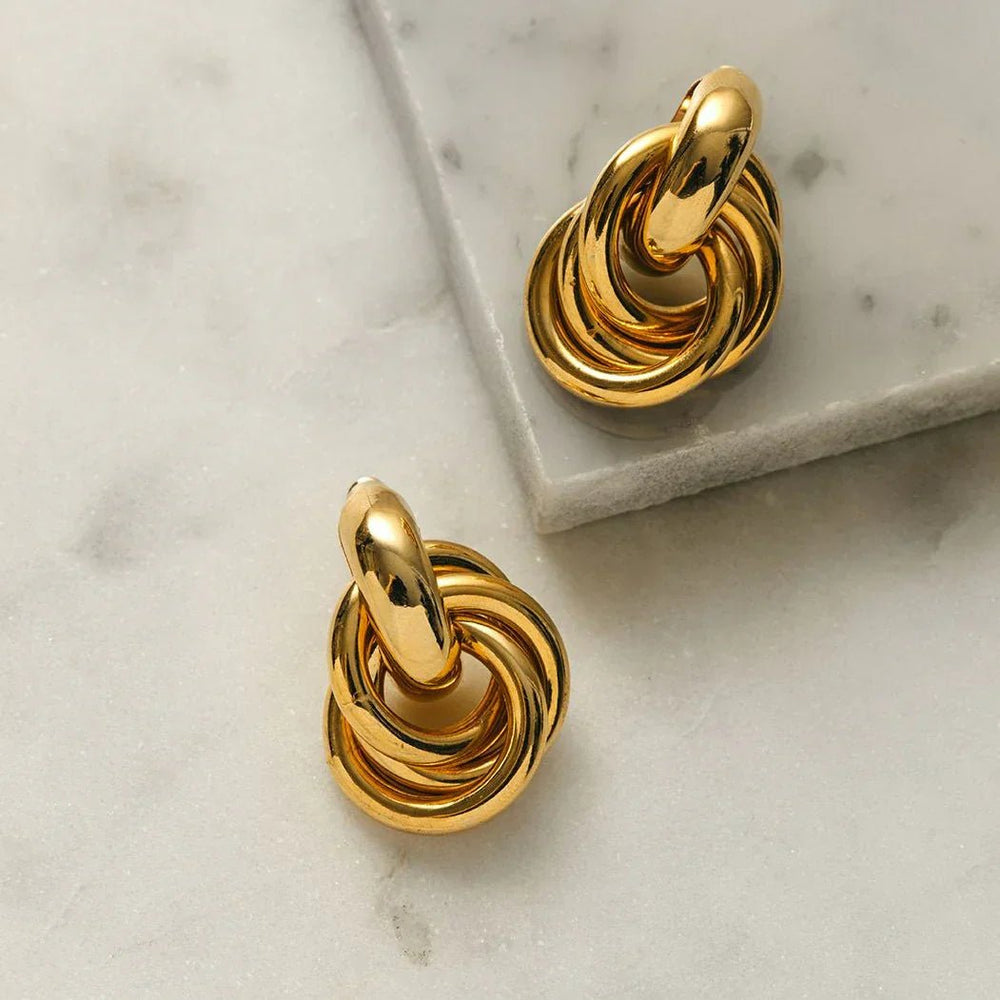 Statement Interlocking Earrings | Gold - Mijn winkel
